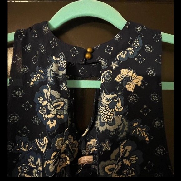 Formal Dress - Picture 4 of 5